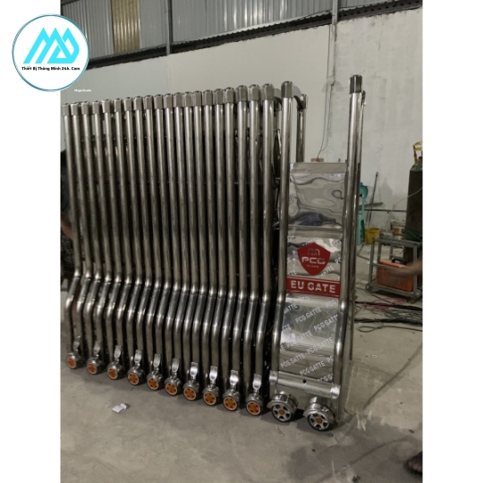Cổng Xếp INOX Tự Động V13