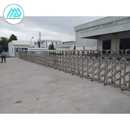 Cổng Xếp INOX V06VINA Tự Động 