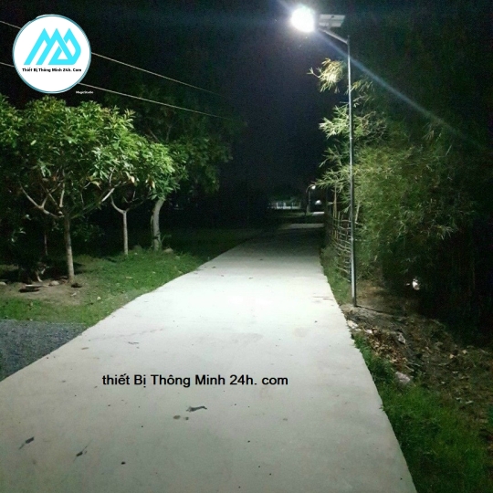 Đèn JD-8300L Đèn pha năng lượng mặt trời 300W JinDian 