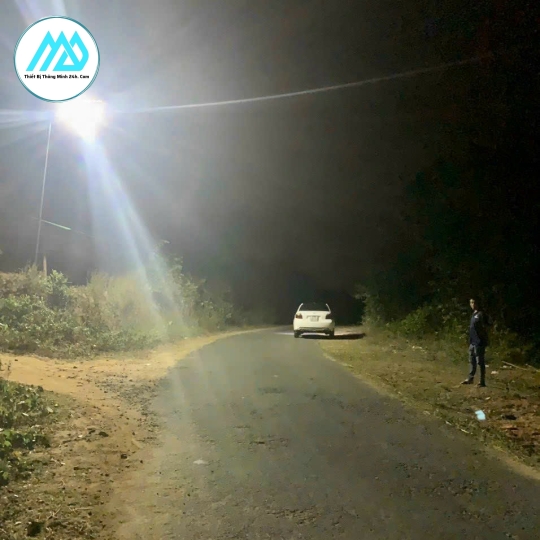Đèn Năng Lượng Mặt Trời Công Xuất 1.000w - Chính Hãng JINDIAN